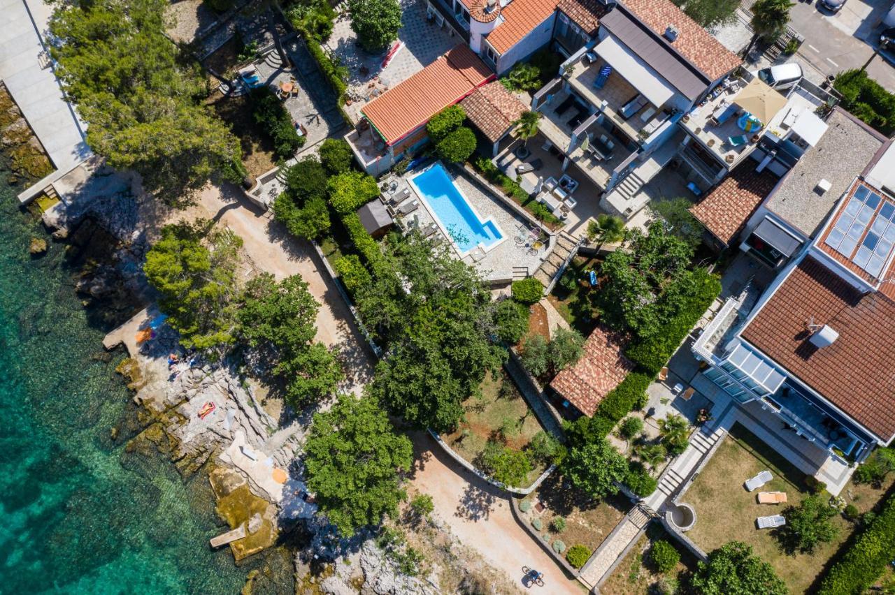 Apartments Ana Malinska Bagian luar foto