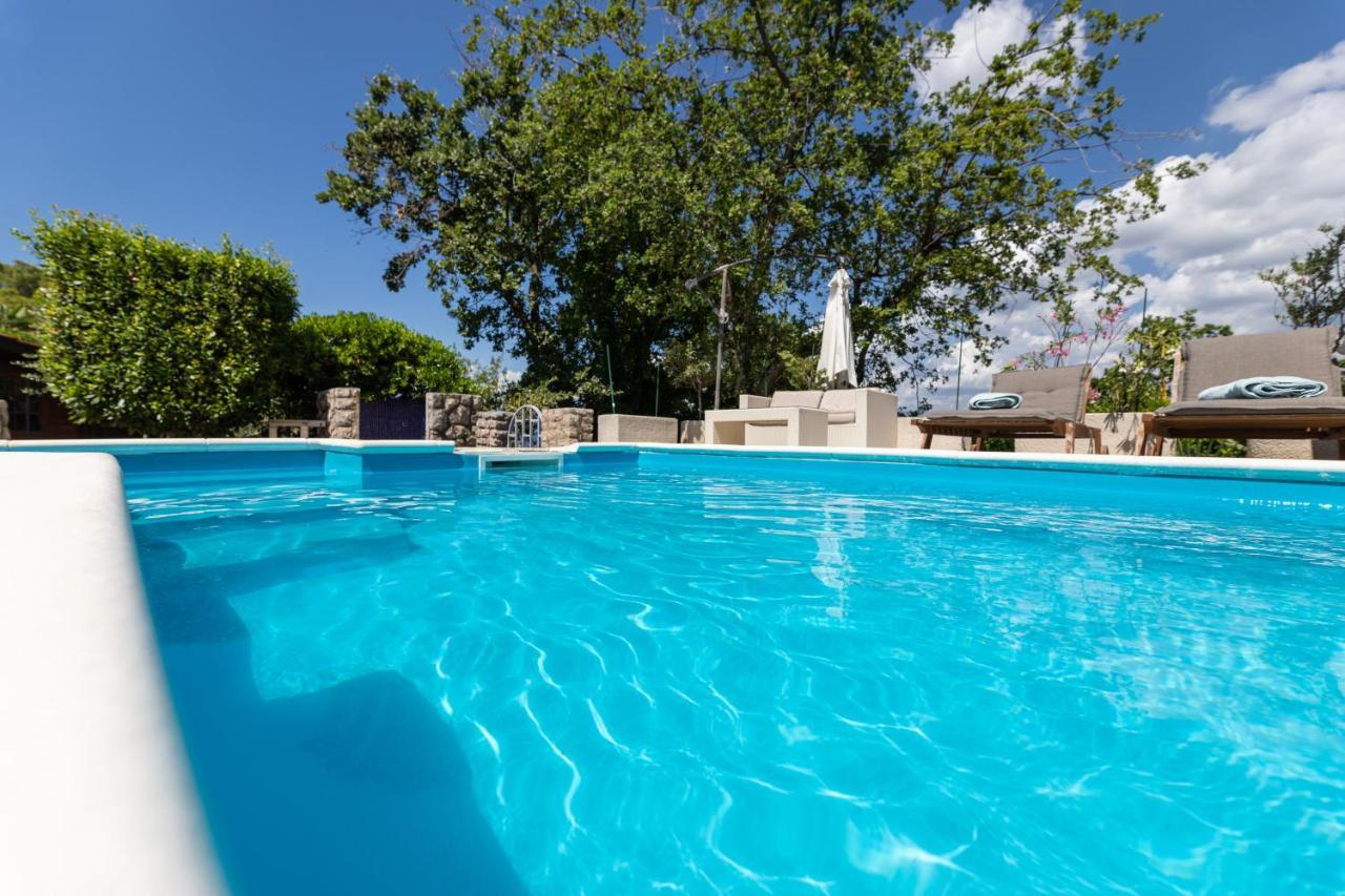 Apartments Ana Malinska Bagian luar foto
